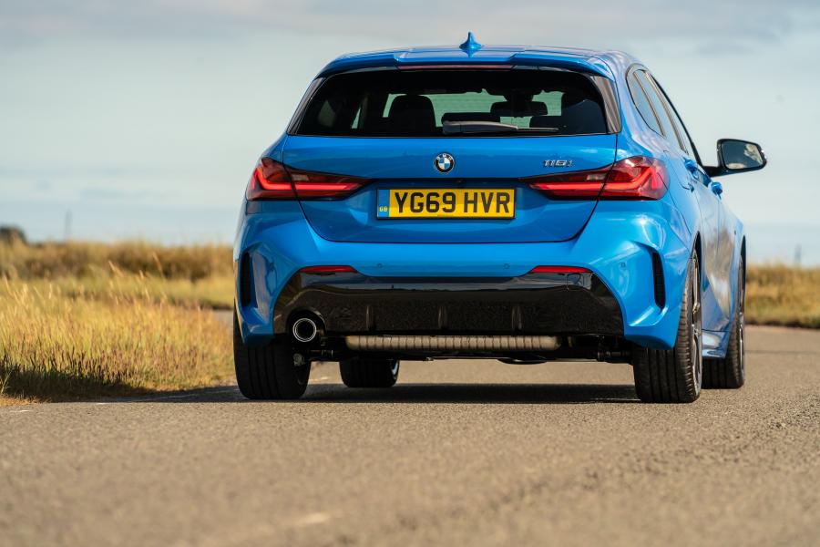  BMW 118i M Sport (F40) 2019 года  (UK) (фото 23 из 43)